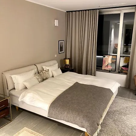 Highclass Luxury Penthouse Near Kudamm Apartment