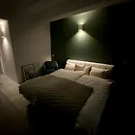 Highclass Luxury Penthouse Near Kudamm شقة *