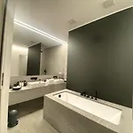 Highclass Luxury Penthouse Near Kudamm شقة *