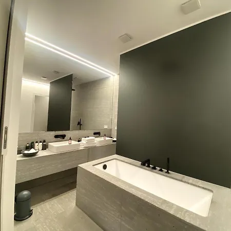 Highclass Luxury Penthouse Near Kudamm דירה *