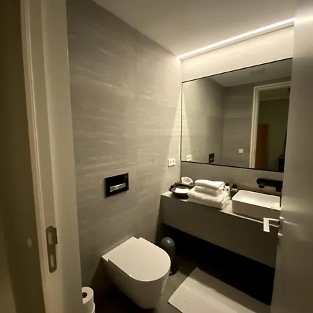 Highclass Luxury Penthouse Near Kudamm דירה ברלין