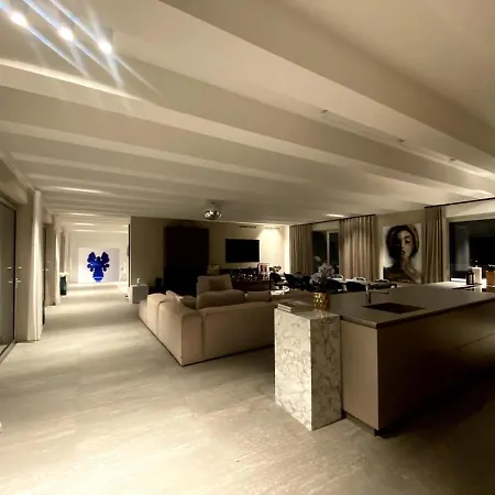 Highclass Luxury Penthouse Near Kudamm